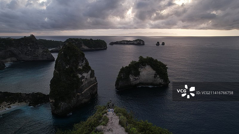 日落时分，巴厘岛，印度尼西亚，大海和天空的风景图片素材