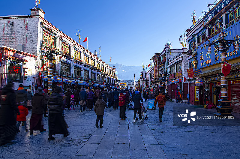 西藏拉萨八廓街少数民族风情商业街区图片素材