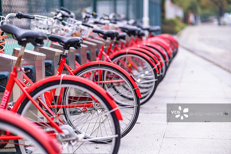 杭州红色公共自行车图片素材