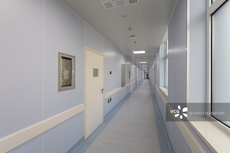 医院通往办公室的走廊图片素材