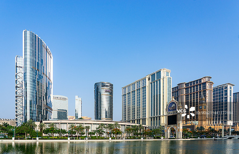 中国澳门赌场酒店建筑群城市天际线图片素材