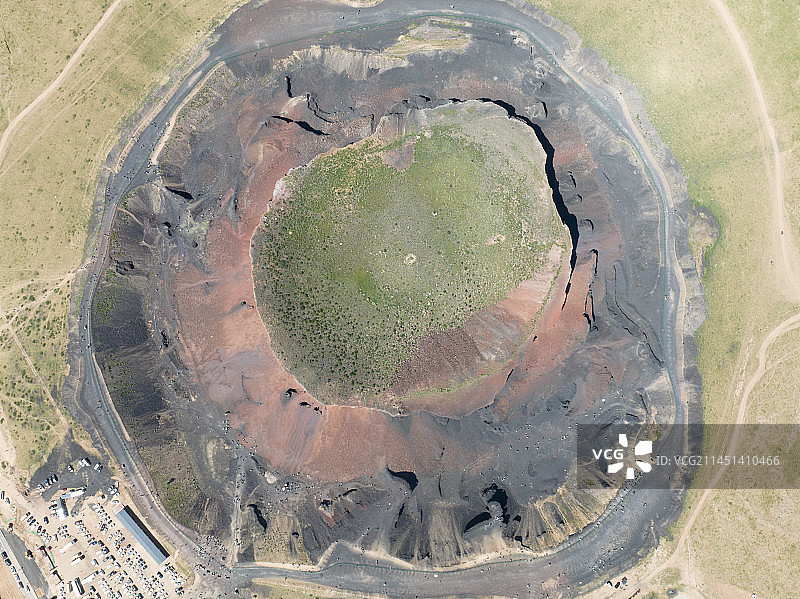 航拍空中俯瞰内蒙古乌兰哈达火山群图片素材