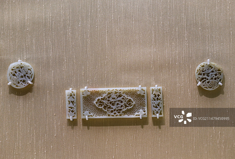 20国家博物馆中国古代玉器明代龙纹带饰20件图片素材