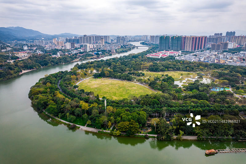 中国广西自治区百色市天际线航拍图片素材