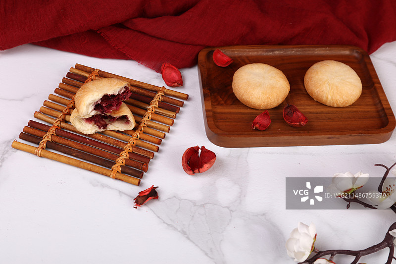 云南特产鲜花饼中国传统小吃素材图片图片素材