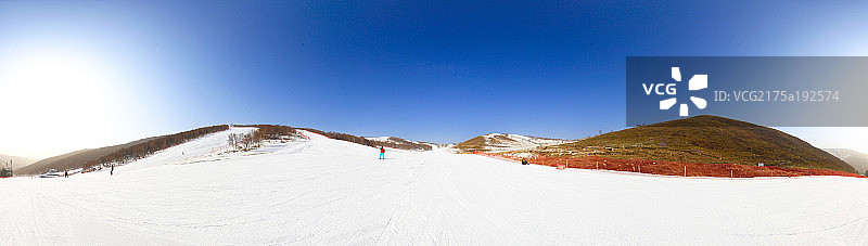 冬季滑雪场的雪道图片素材