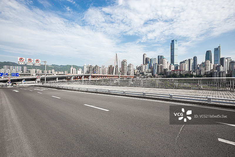 千厮门嘉陵江大桥高架路图片素材