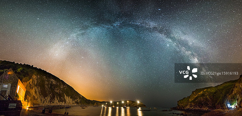 卢沃斯湾上方的银河拱门图片素材