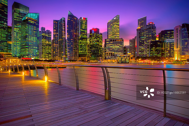 日落时分的新加坡码头图片素材