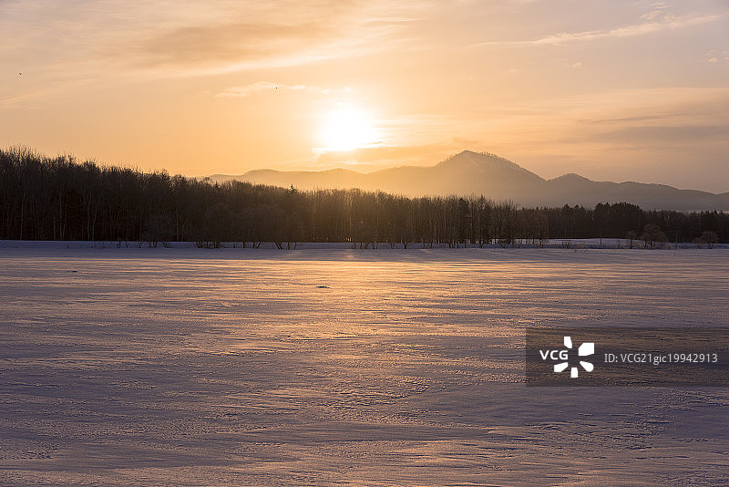 仲冬的赤菅国家公园雪地，摄于日本北海道赤菅国家公园帝胜镇图片素材