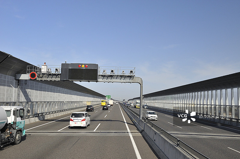 日本爱知县高速公路上的相机图片素材