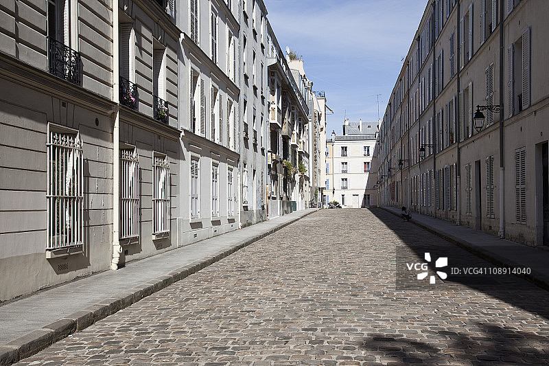 法国巴黎的一条住宅区街道图片素材