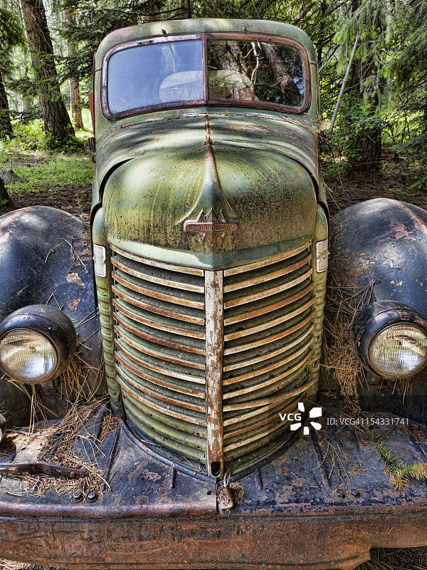 美国，华盛顿州，斯特赫金，老生锈的卡车图片素材