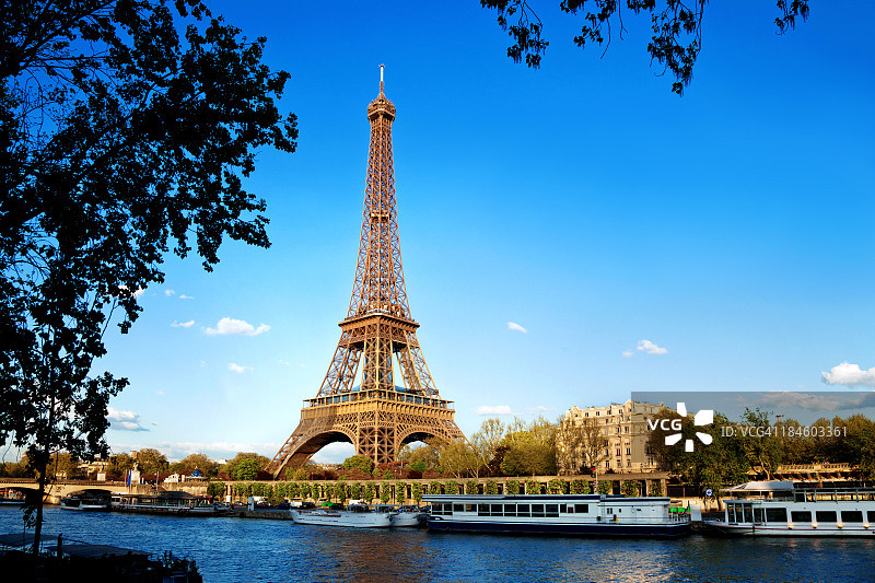 法国巴黎的埃菲尔铁塔图片素材
