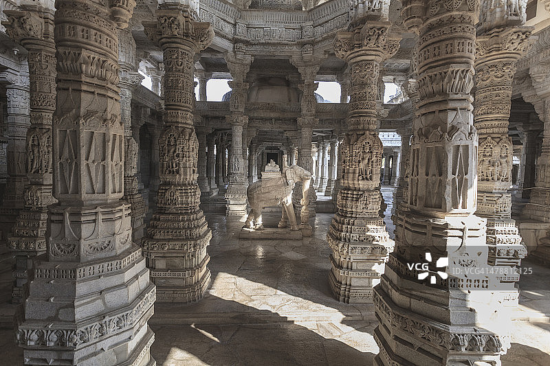 印度，拉贾斯坦邦，拉纳克普尔耆那教寺庙图片素材