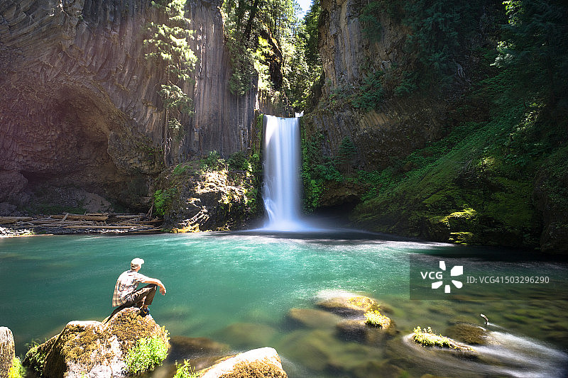 俄勒冈的许多瀑布，公路旅行2015年夏天图片素材