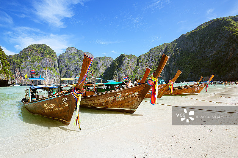 长尾船玛雅湾海滩，科皮皮，泰国图片素材