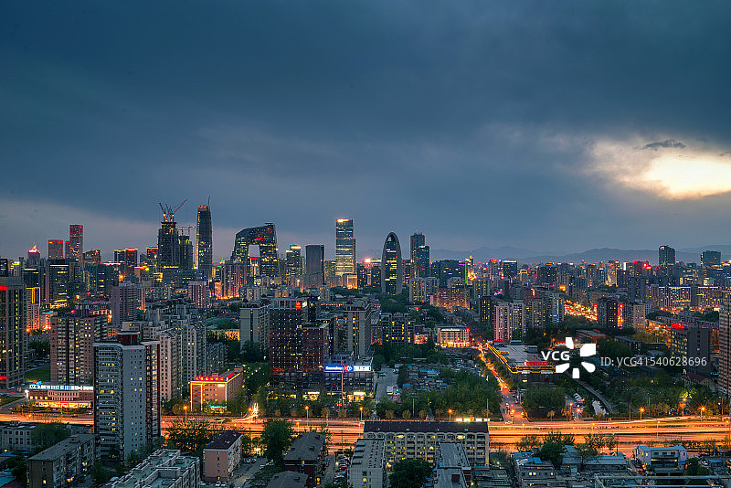 高角度的北京天际线在黄昏图片素材