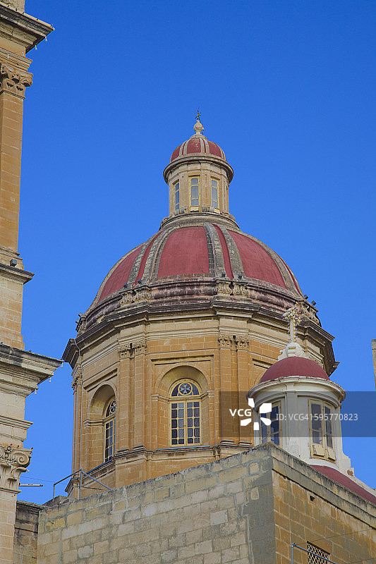 马耳他白尔古的红色圆顶教堂图片素材