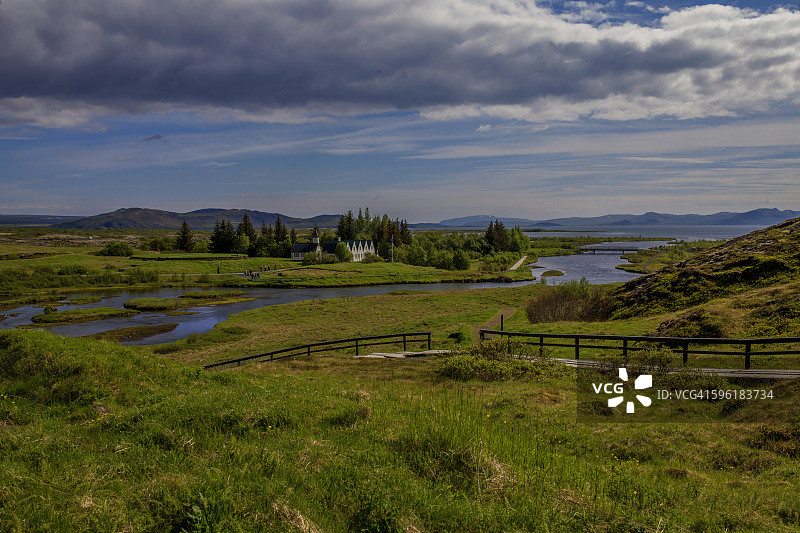 河流，湖泊和历史地标Þingvellir冰岛国家公园图片素材