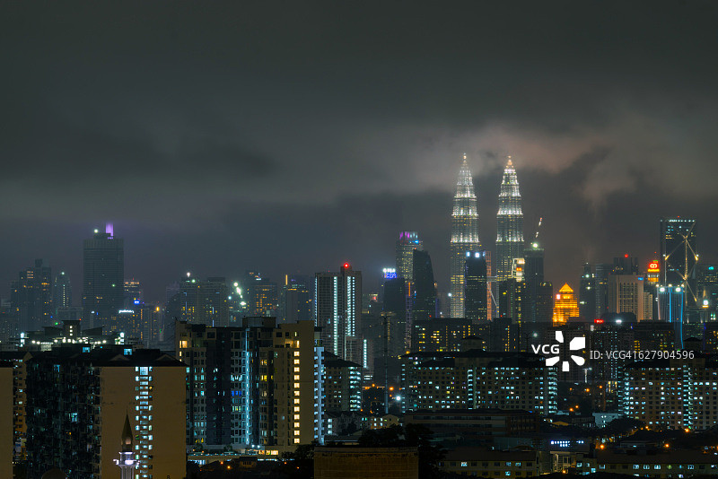 吉隆坡市中心的夜景图片素材