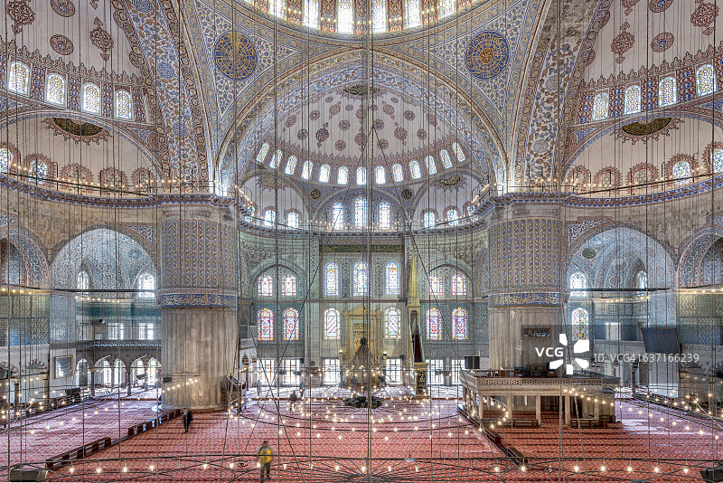 蓝色清真寺内部视图，伊斯坦布尔，土耳其图片素材