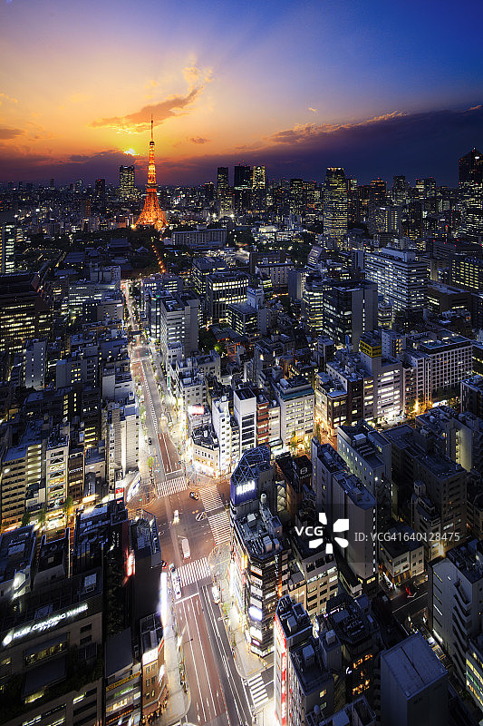 黄昏时分的东京市景图片素材