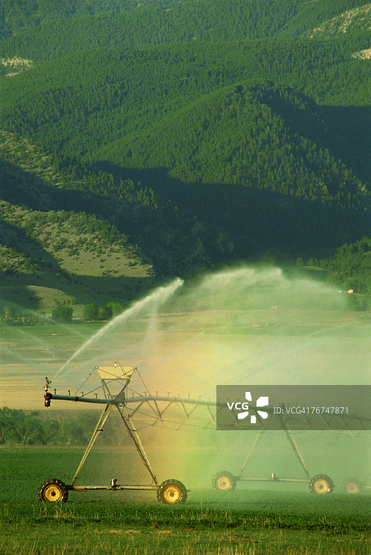 农田灌溉图片素材