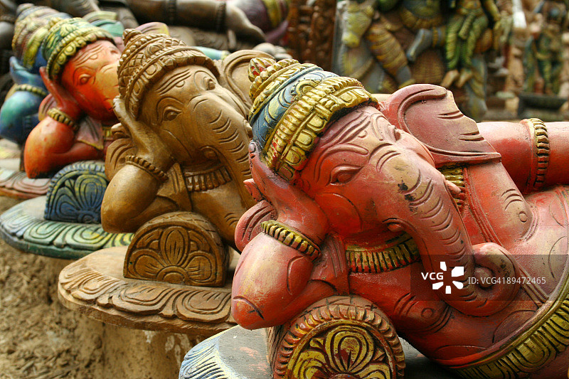 印度象脸神甘尼萨的雕塑图片素材