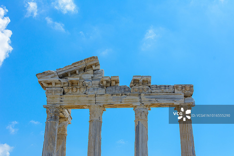 阿波罗神庙的废墟立面和柱子的一部分。方面,土耳其图片素材