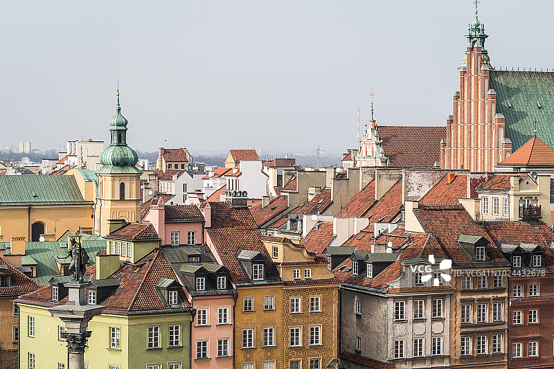 华沙老城和波兰首都赞科维广场大教堂的高角度视图图片素材