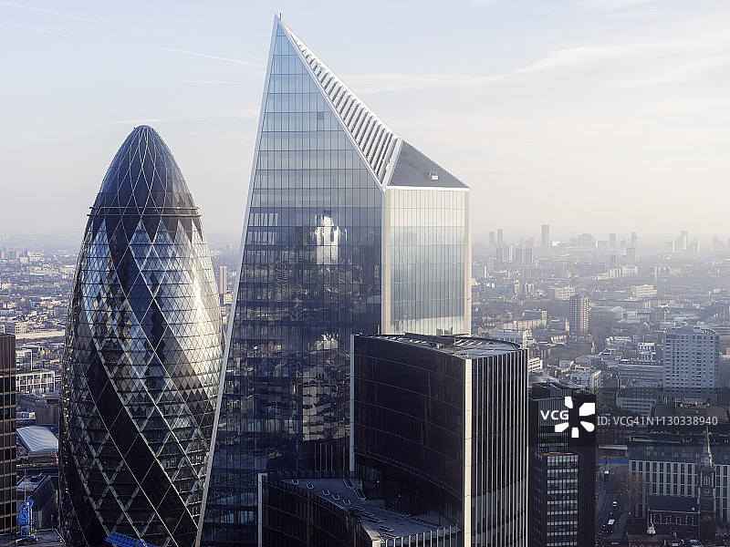 现代伦敦摩天大楼和金融区图片素材