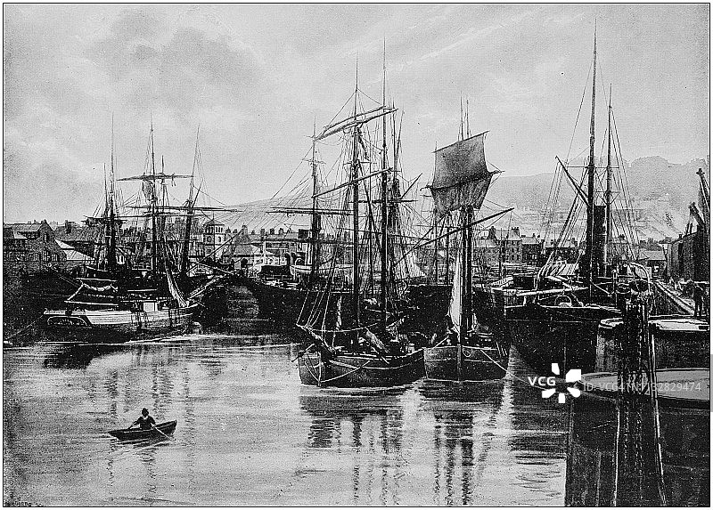 英格兰和威尔士的古老黑白照片:怀特黑文码头图片素材