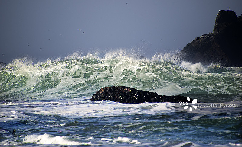 海洋风暴浪图片素材