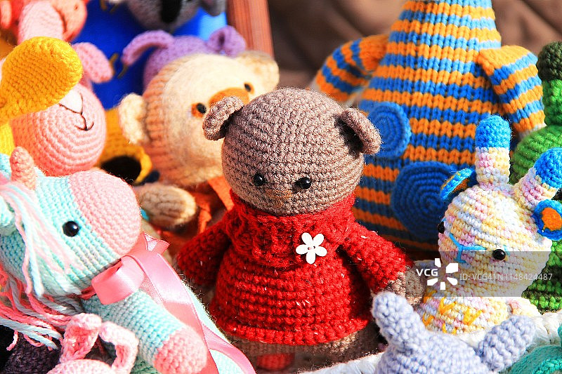 手工编织的玩具，一套不同的动物图片素材