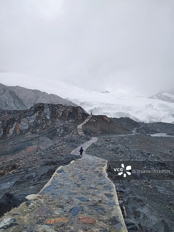 秘鲁Huascaran国家公园的Tratil到Pastoruri冰川。图片素材