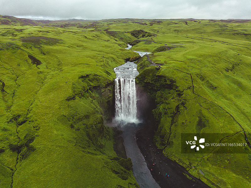 风景优美的冰岛风景无人机照片Skógafoss图片素材