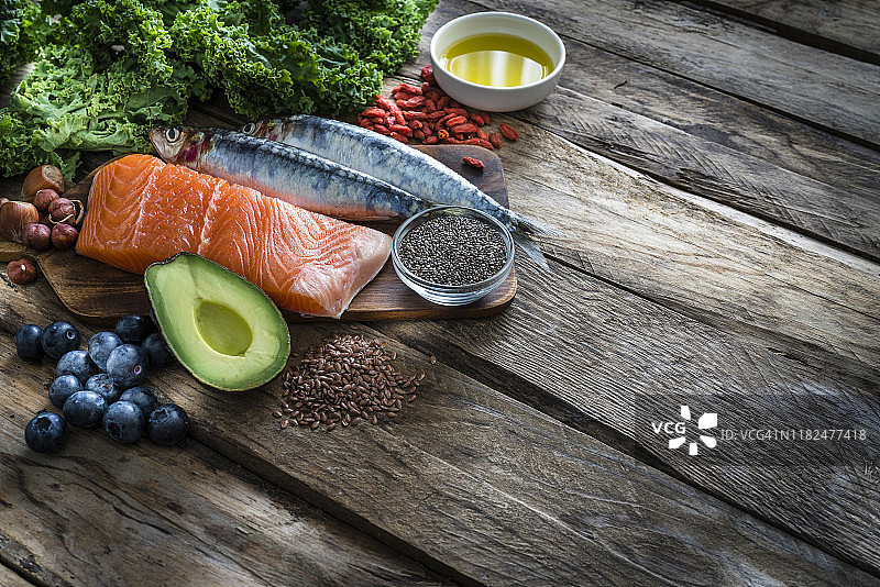 健康饮食:选择富含Omega-3的抗氧化食物图片素材