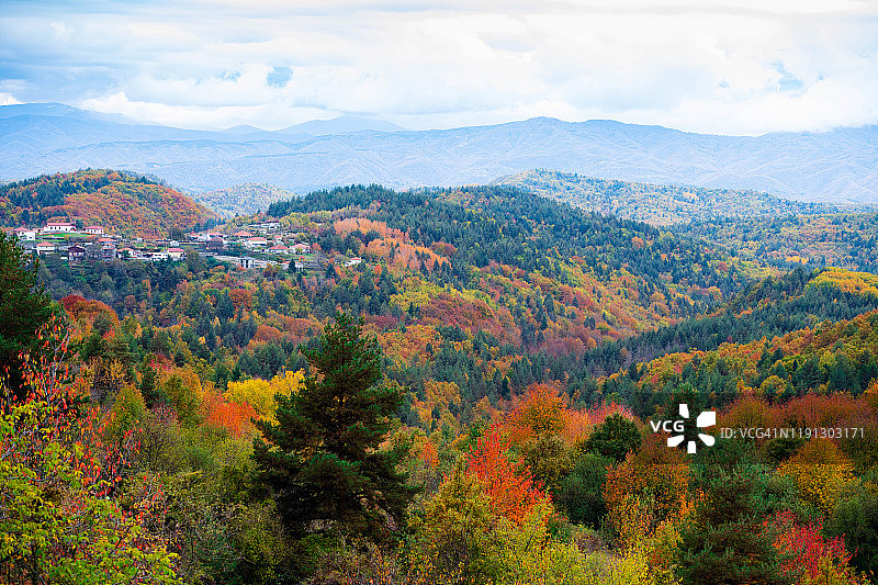 秋天的色彩斑斓的风景图片素材