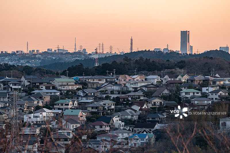 日本神奈川县的城市建筑和住宅区图片素材