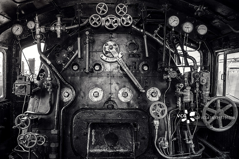 老式蒸汽机车的内部图片素材