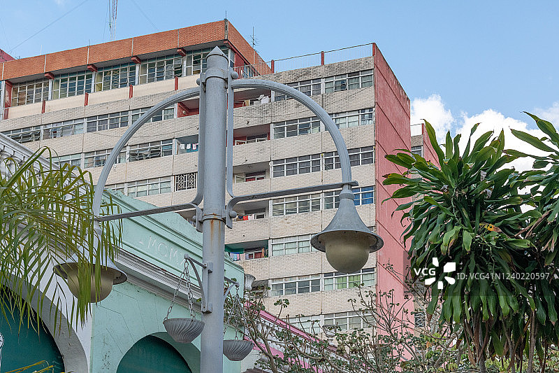 古巴Ciego de Avila大街上的路灯图片素材