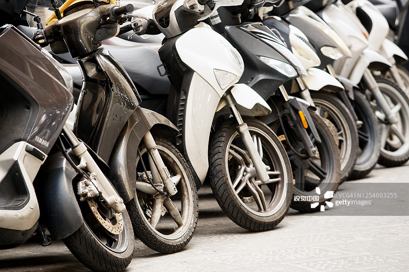 一排排停着的摩托车佛罗伦萨图片素材