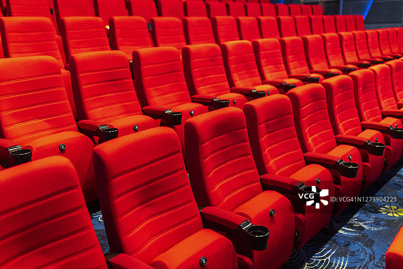 剧院的红色座位图片素材