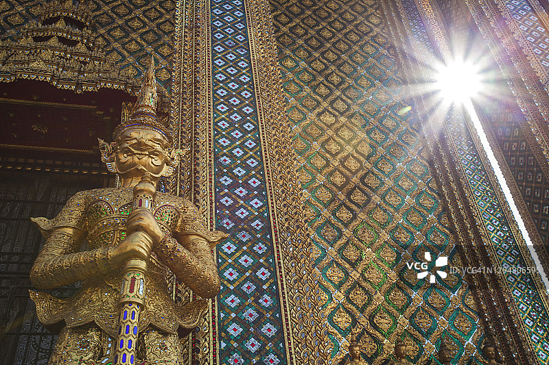 泰国曼谷佛阁大皇宫的恶魔守护者图片素材