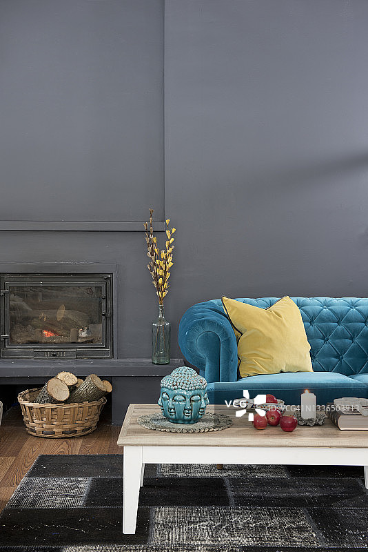 现代家庭室内客厅与坐垫图片素材