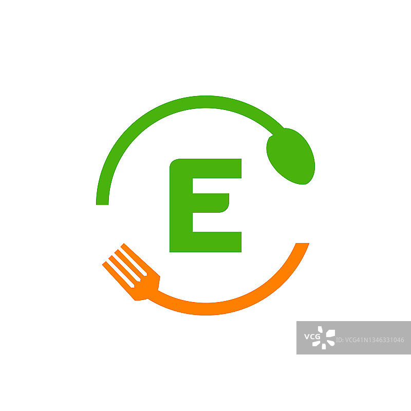 餐厅标志设计与勺子和叉子的字母E概念模板。厨房工具，食物图标。烹饪标志，烧烤标志，烧烤叉与E字母向量图片素材