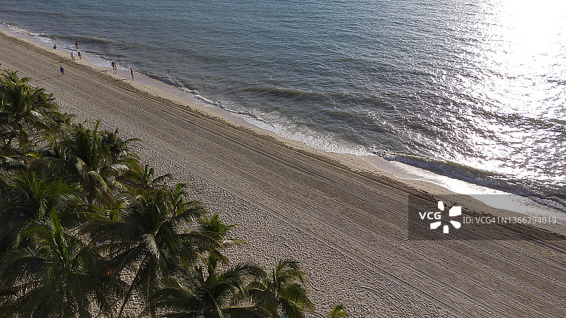 加勒比海滩日出，无人机视角图片素材