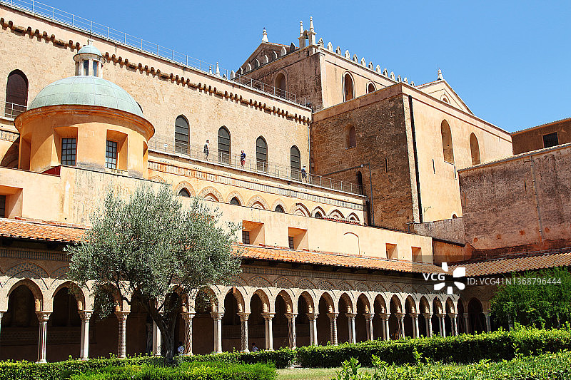 意大利西西里岛的蒙雷尔大教堂。图片素材