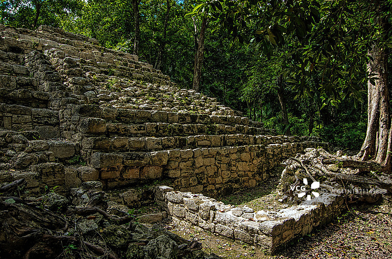 Estructura III——Palacio III - Palace)， Oxtankah, Quintana Roo，墨西哥图片素材